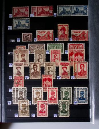 1859-1940, Ensemble de neufs et d'obl. en 19 classeurs