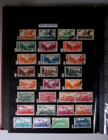 1859-1940, Ensemble de neufs et d'obl. en 19 classeurs