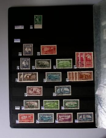 1859-1940, Ensemble de neufs et d'obl. en 19 classeurs