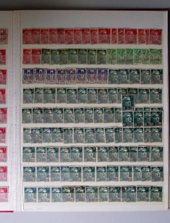 1859-1940, Ensemble de neufs et d'obl. en 19 classeurs