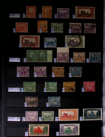 1859-1940, Ensemble de neufs et d'obl. en 19 classeurs