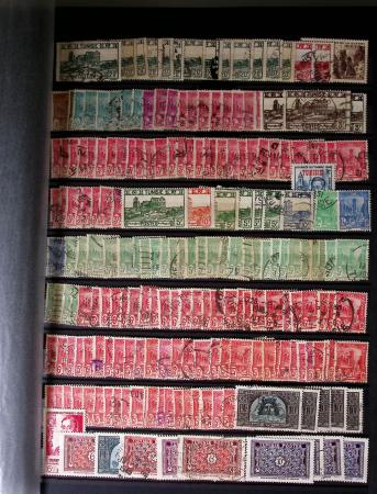 1859-1940, Ensemble de neufs et d'obl. en 19 classeurs