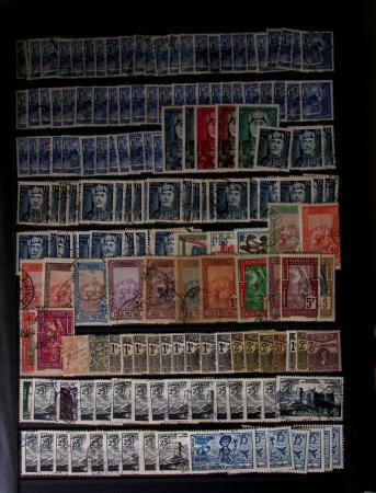 1859-1940, Ensemble de neufs et d'obl. en 19 classeurs