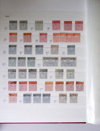 1859-1940, Ensemble de neufs et d'obl. en 19 classeurs