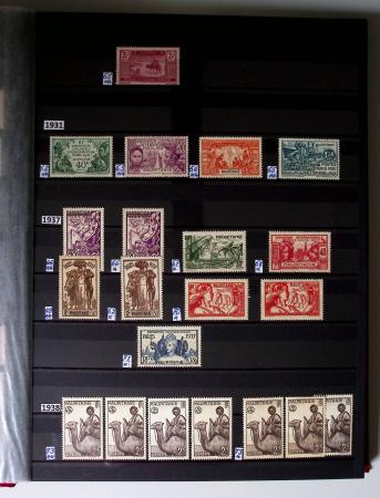 1859-1940, Ensemble de neufs et d'obl. en 19 classeurs