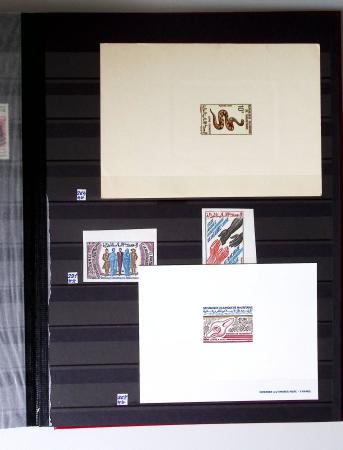 1859-1940, Ensemble de neufs et d'obl. en 19 classeurs