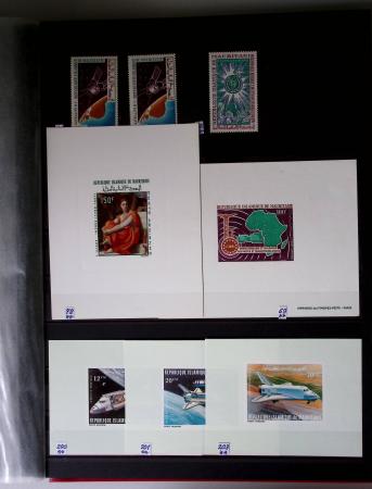 1859-1940, Ensemble de neufs et d'obl. en 19 classeurs