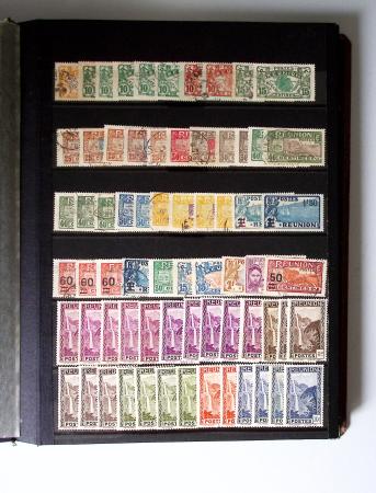 1859-1940, Ensemble de neufs et d'obl. en 19 classeurs
