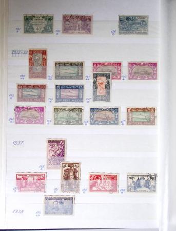 1859-1940, Ensemble de neufs et d'obl. en 19 classeurs