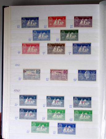 1859-1940, Ensemble de neufs et d'obl. en 19 classeurs