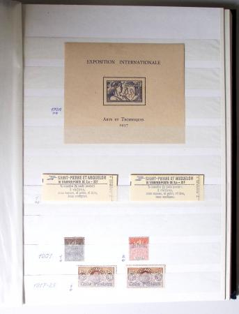 1859-1940, Ensemble de neufs et d'obl. en 19 classeurs