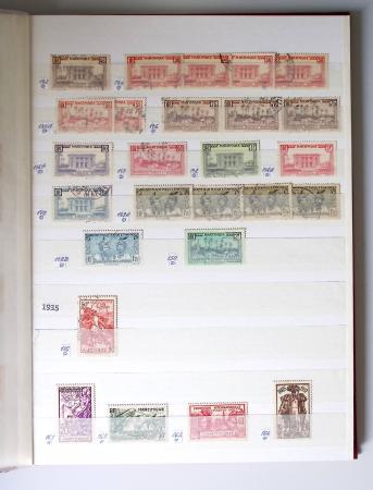 1859-1940, Ensemble de neufs et d'obl. en 19 classeurs