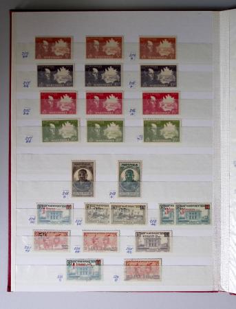 1859-1940, Ensemble de neufs et d'obl. en 19 classeurs