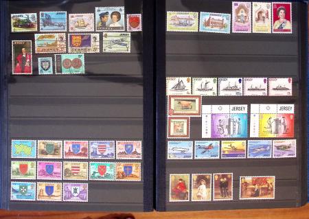 1889-2017, Collections multiples en 3 albums et 5 classeurs