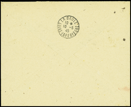 Guerre n°8, paire verticale CDF avec surcharge "Libération" OBL La Baule (9.5.45) sur lettre recommandée locale. TB