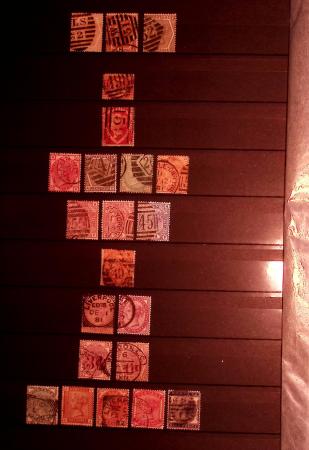 1840-2011 Belle collection en 3 albums avec timbres