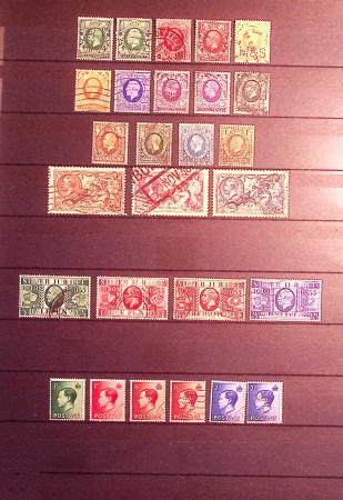 1840-2011 Belle collection en 3 albums avec timbres