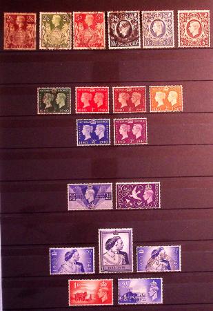 1840-2011 Belle collection en 3 albums avec timbres