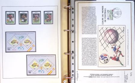 Exceptionnelle collection sur le thème du foot en 30