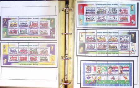 Exceptionnelle collection sur le thème du foot en 30