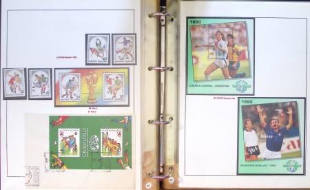 Exceptionnelle collection sur le thème du foot en 30