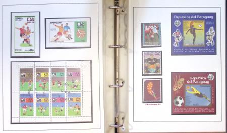 Exceptionnelle collection sur le thème du foot en 30