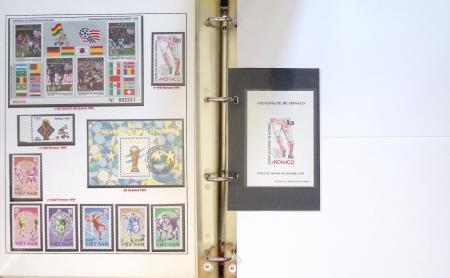 Exceptionnelle collection sur le thème du foot en 30