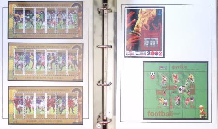 Exceptionnelle collection sur le thème du foot en 30