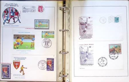 Exceptionnelle collection sur le thème du foot en 30
