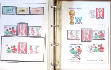 Exceptionnelle collection sur le thème du foot en 30