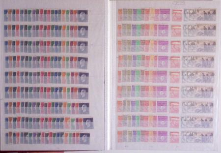 1945-1988, Stock de France en 5 classeurs, neufs avec