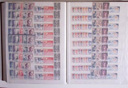1945-1988, Stock de France en 5 classeurs, neufs avec