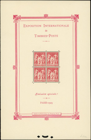N°216 Expo Paris en bloc-feuillet N°1, TP **, TB