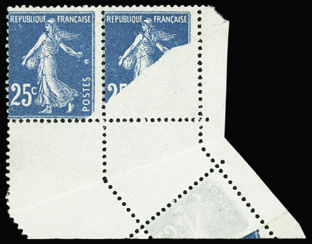 N°140 Semeuse Camée, 25c bleu, PAIRE cdf avec impression PARTIELLE par pliage, neuf **, lég. adh. sinon TB