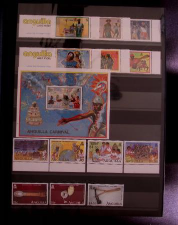 THEMATIQUE 1800-2010 Instruments de musique. 10 volumes