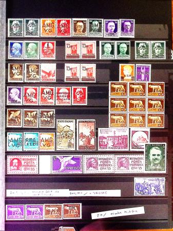 1690-1995, Collection en 5 classeurs du Monde entier,