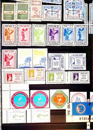 1690-1995, Collection en 5 classeurs du Monde entier,