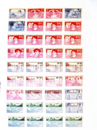1900-2000, Collection en 6 classeurs, en neuf, certains