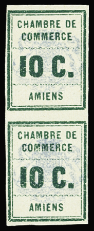 N°1c 10c vert et outremer non dentelé en paire verticale,