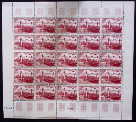 Lot de feuilles de France du XXème siècle avec à noter