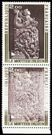 N°1743 en paire, un timbre avec variété d'impression