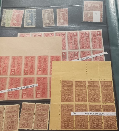 Sympathique ensemble sur les COLIS-POSTAUX