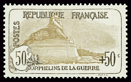 N°153 Orphelins 50c + 50c brun clair, très bon centrage,