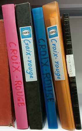 1940-2000 Collection Thématique sur la Croix Rouge en 4 chemises