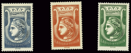 N°1/3 Taxe-Radiodiffusion bleu, rouge et vert, neufs