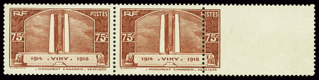 N°316 75c Vimy, variété piquage à cheval sur un timbre,