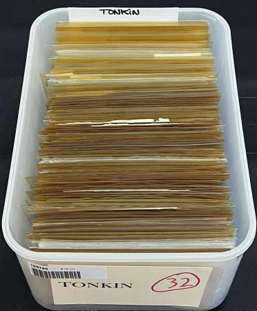 1880 - 1950. 270 lettres : affranchissements,