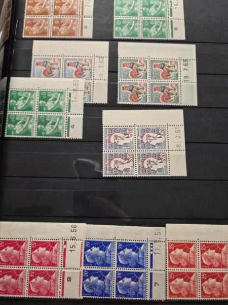 1860-2000env,. Stock de France comprenant notamment