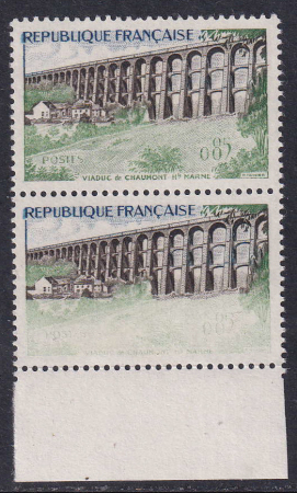 N°1240 Couleur verte et faciale absente tenant à n