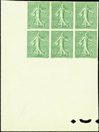 N°129 10c Essai en vert au lieu de rose, bloc de 6